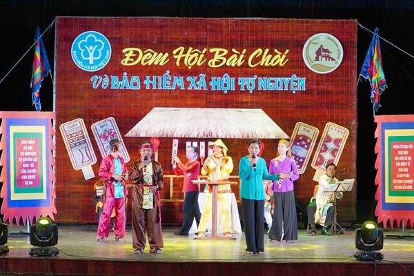 Tuyên truyền chính sách BHXH tự nguyện bằng Bài chòi - Anh 1