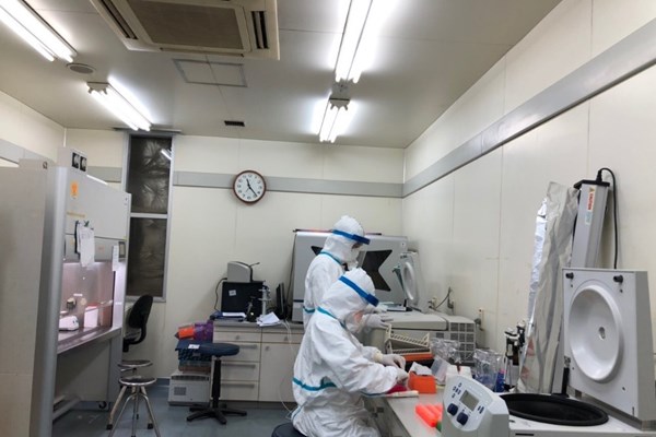 Tăng cường quản lý mua sắm vật tư, trang thiết bị y tế, nâng cao hiệu quả công tác phòng, chống dịch Covid-19 - Anh 1