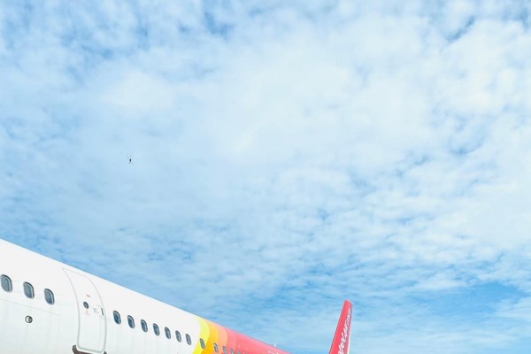 Vietjet khôi phục 48 đường bay nội địa đón khách trên những chuyến bay xanh - Anh 2