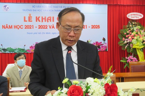 Thứ trưởng Tạ Quang Đông: “Tân sinh viên là thế hệ tiếp nối sự nghiệp bảo tồn, phát huy các giá trị văn hóa” - Anh 3