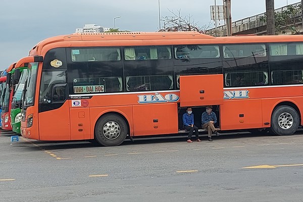 Từng bước khôi phục và tạo điều kiện thuận lợi cho sản xuất kinh doanh, lưu thông hàng hóa, hành khách - Anh 1