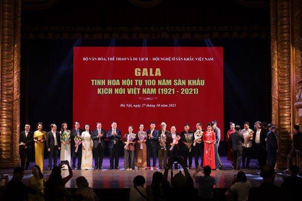 Kịch nói Việt Nam: Phải là “người đối thoại” xứng đáng với đương thời - Anh 4