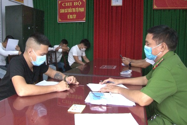 TP.Huế phát hiện 29 nam nữ 