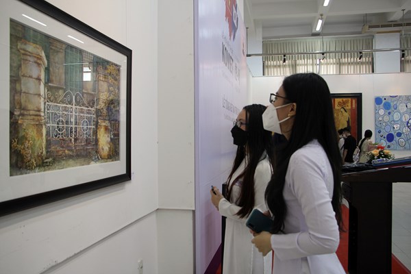 Triển lãm 135 tác phẩm cuộc thi sáng tác mỹ thuật “Hòa bình” - Anh 9