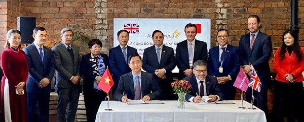 Thủ tướng Chính phủ: Vắc xin là mắt xích quan trọng trong công tác phòng chống dịch - Anh 1