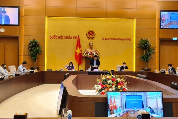 Tìm giải pháp dạy và học thích ứng với diễn biến của đại dịch - Anh 2