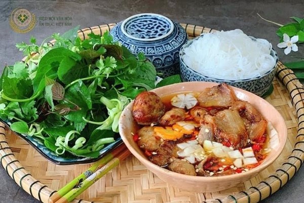 Bún chả chuẩn vị Hà thành - Anh 1