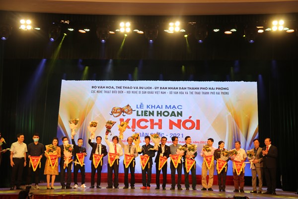 Liên hoan Kịch nói toàn quốc 2021: Sẽ là cuộc “so găng” đầy kịch tính - Anh 1