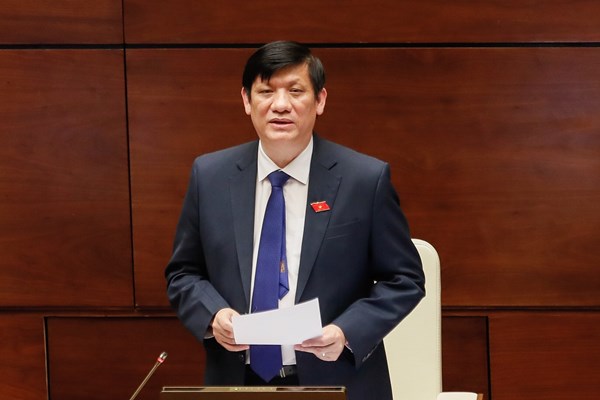 Bộ trưởng Y tế: Các địa phương không nên chờ vắc xin mới mở cửa trường học - Anh 1