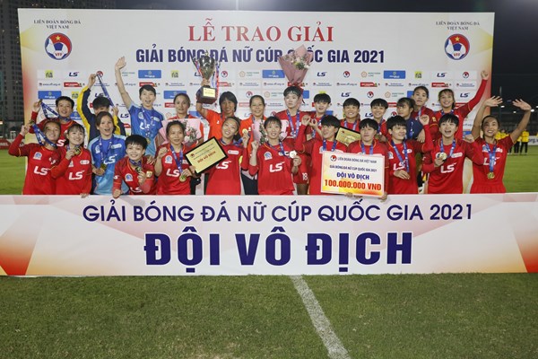TP.HCM vô địch Giải bóng đá nữ Cúp Quốc gia 2021 - Anh 1