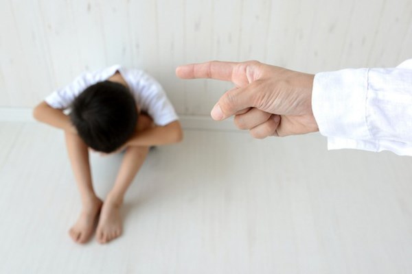 Cần chấm dứt các hình thức trừng phạt thể chất tinh thần trẻ em - Anh 1