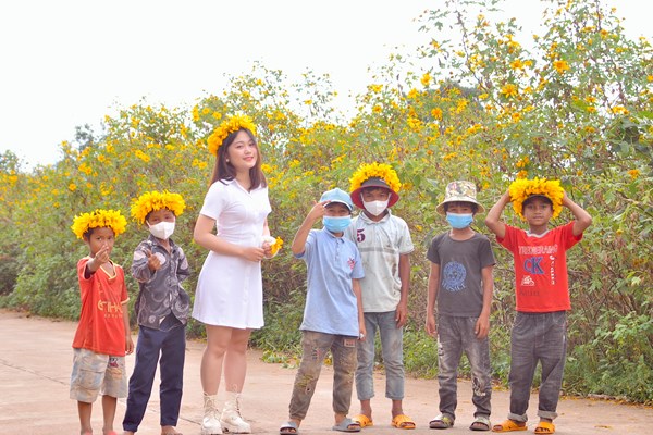 Mê mẩn sắc vàng Dã quỳ - Anh 1