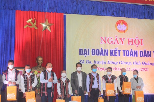 Chủ tịch nước dự Ngày hội Đại đoàn kết toàn dân tộc tại tỉnh Quảng Nam - Anh 3