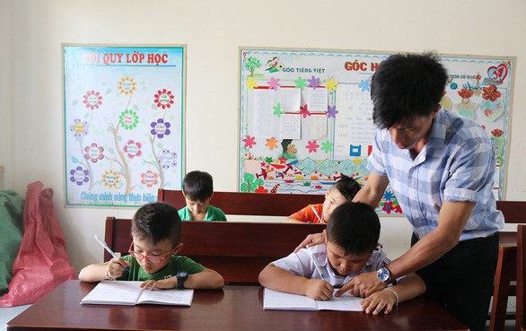 Sự nghiệp “trồng người” nơi tiền tiêu Tổ quốc - Anh 2