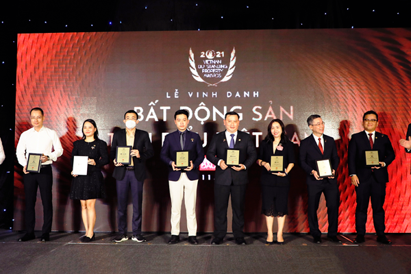 Tập đoàn Danh Khôi: Những thành tựu từ sự chuyển đổi không ngừng - Anh 1