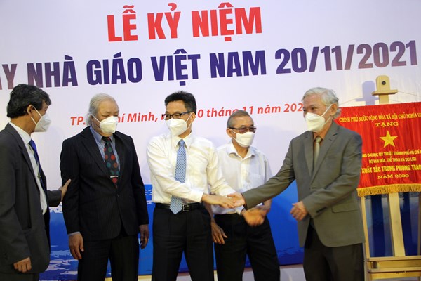 Phó Thủ tướng Vũ Đức Đam: “Các trường nghệ thuật là những sắc màu làm nhiều người dễ nhớ, lay động và đọng lại!” - Anh 4