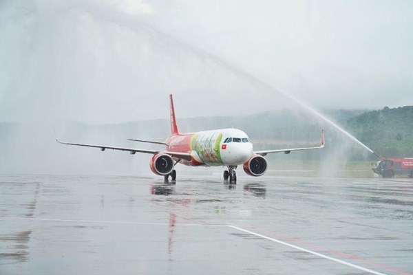 Đoàn du khách quốc tế hộ chiếu vắc xin đầu tiên đến Phú Quốc - Anh 2