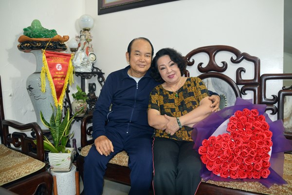 NSƯT Trần Tường - Hoài Thu: Gừng càng già càng cay - Anh 4