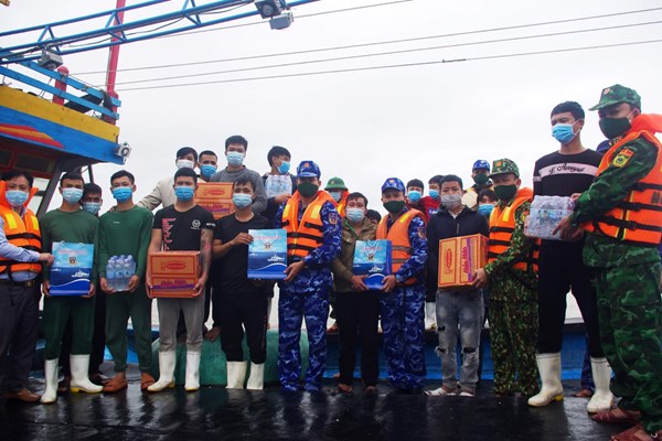 Trùng phùng giữa khơi xa - Anh 2