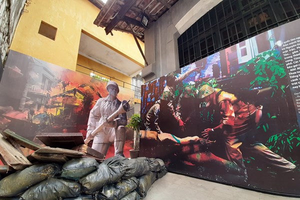 Trưng bày 