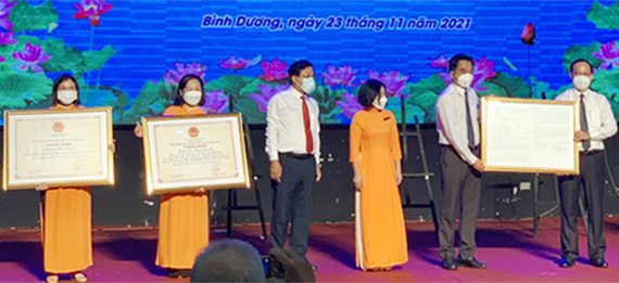 Bình Dương: Công bố hiện vật là bảo vật quốc gia và hai di sản văn hoá phi vật thể quốc gia - Anh 1