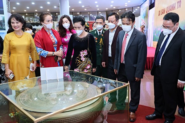 Sôi nổi kỷ niệm Ngày Di sản văn hóa Việt Nam - Anh 1