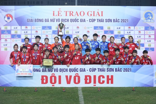 TP.HCM bảo vệ thành công “ngôi hậu” giải VĐQG - Anh 2