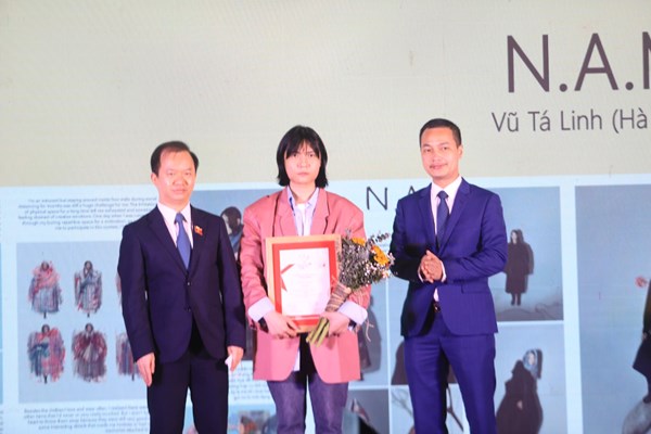 Trao giải cuộc thi “Designed by Viet Nam”: Đẫm sức trẻ và sáng tạo - Anh 2