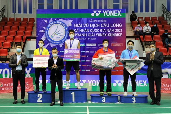 Thuỳ Linh, Đức Phát vô địch Giải cầu lông toàn cá nhân toàn quốc 2021 - Anh 2