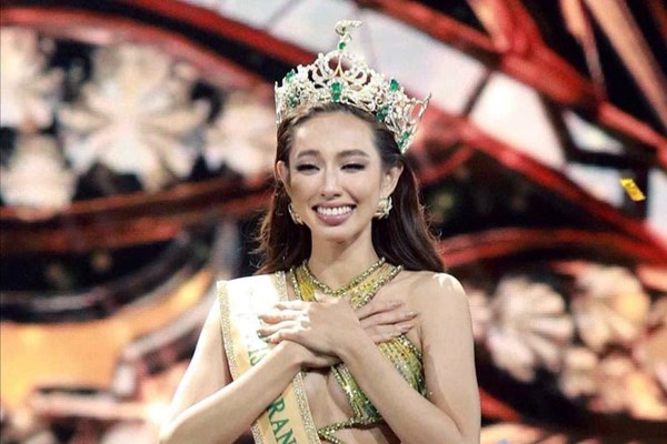Thùy Tiên có thành tích học tập 3 năm liên tiếp xuất sắc chương trình 100% bằng tiếng Anh - Anh 1