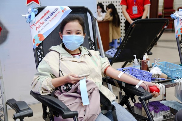 Nhờ tinh thần tình nguyện, kho máu lớn nhất cả nước có thêm 14.000 đơn vị máu - Anh 3