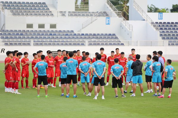 Đội tuyển Việt Nam- Đội tuyển Lào: Đầu xuôi, đuôi lọt - Anh 1