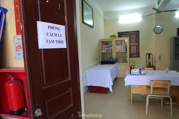 Hà Nội: Chỉ học sinh lớp 12 đi học trực tiếp - Anh 2