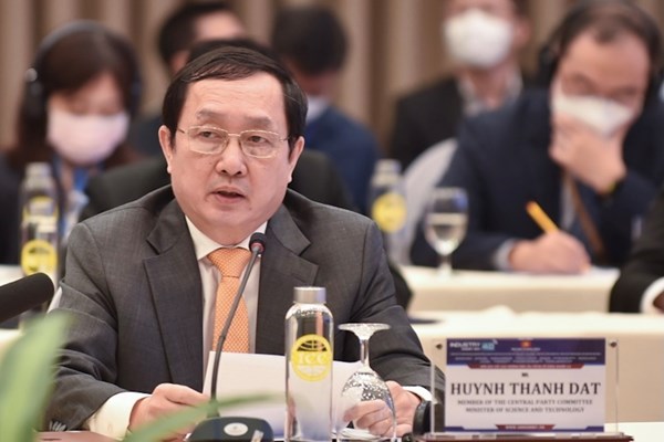 Thủ tướng dự Diễn đàn cấp cao về cách mạng công nghiệp lần thứ 4 - Anh 4