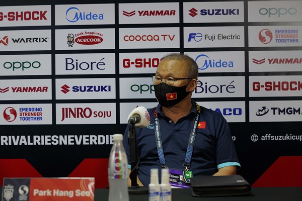 HLV Park Hang-seo: Tôi hài lòng với chiến thắng 2-0 - Anh 1