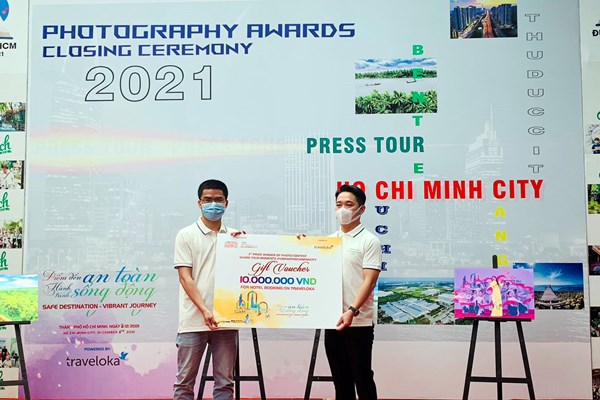 “Nét đẹp Thành phố” qua ống kính tác giả nước ngoài - Anh 1