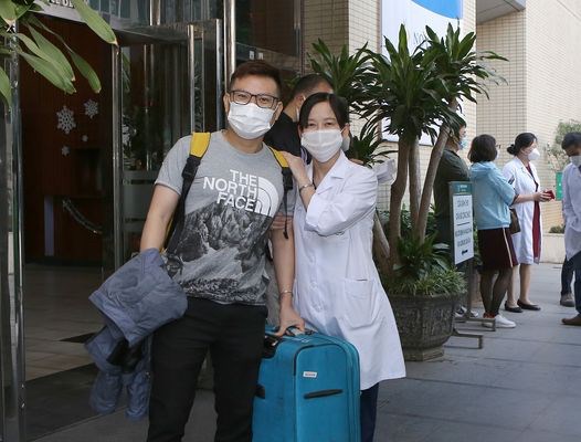 “Cứ bước ra khỏi nhà là đi vào tâm dịch” - Anh 2