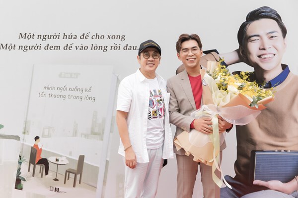 Nghệ sĩ viết tự truyện: Con dao hai lưỡi - Anh 1