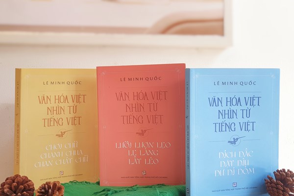 Phát hành bộ sách