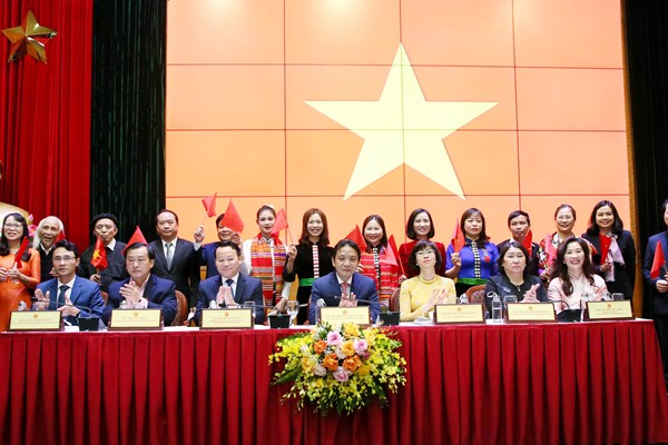 Để những giai điệu Xòe Thái mãi bay bổng trên các bản mường Tây Bắc - Anh 1