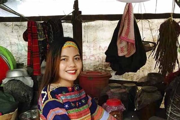 Bảo tồn làng nghề truyền thống trong thời kỳ hội nhập - Anh 2