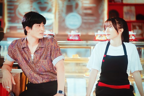 Doãn Quốc Đam: Màu sắc trái chiều trong “Thương ngày nắng về” và “Phố trong làng” - Anh 5