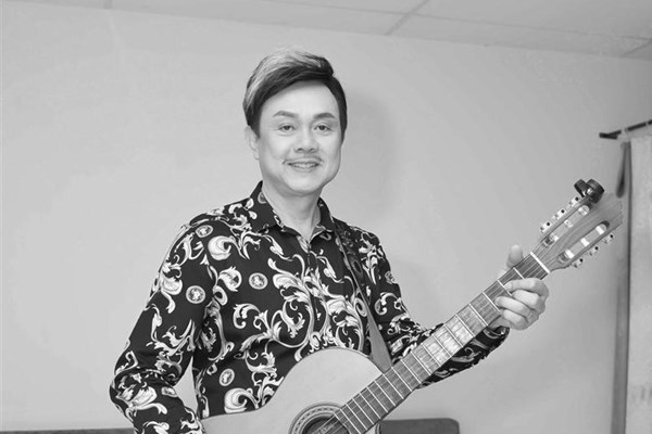 Nhiều nghệ sĩ hát 