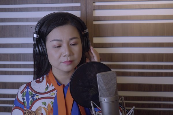 Nhiều nghệ sĩ hát 
