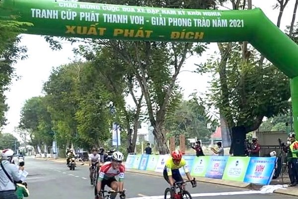 TP.HCM: Khởi tranh xe đạp phong trào với chủ đề: “Sải bước du lịch – Hướng biển Cần Giờ” - Anh 3