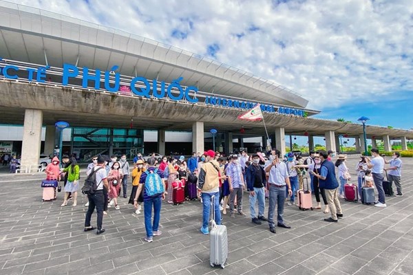 Thị trường du lịch nội địa:  Dần nhộn nhịp trở lại - Anh 1