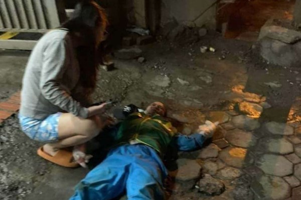 Công nhân vệ sinh môi trường: Nghề nguy hiểm - Anh 1