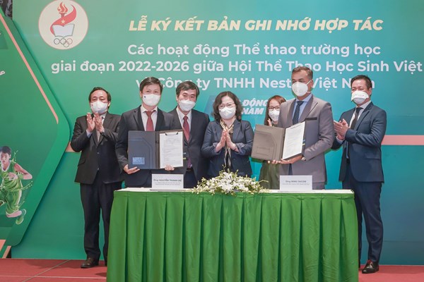 “Thúc đẩy sự phát triển toàn diện về sức khỏe, thể chất và tinh thần của trẻ em, học sinh” - Anh 1