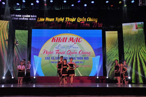 Quảng Nam: Trao giải Liên hoan nghệ thuật quần chúng các xã xây dựng nông thôn mới - Anh 5