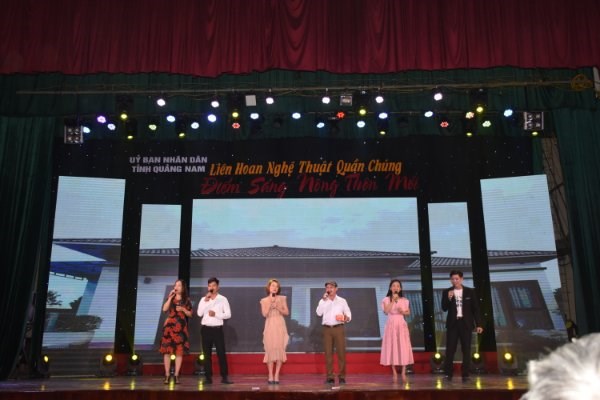 Quảng Nam: Trao giải Liên hoan nghệ thuật quần chúng các xã xây dựng nông thôn mới - Anh 6